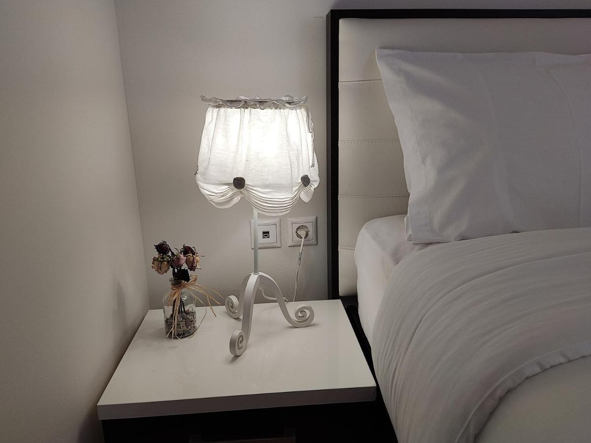 Central & Comfortable, With Acropolis View Athens Ngoại thất bức ảnh